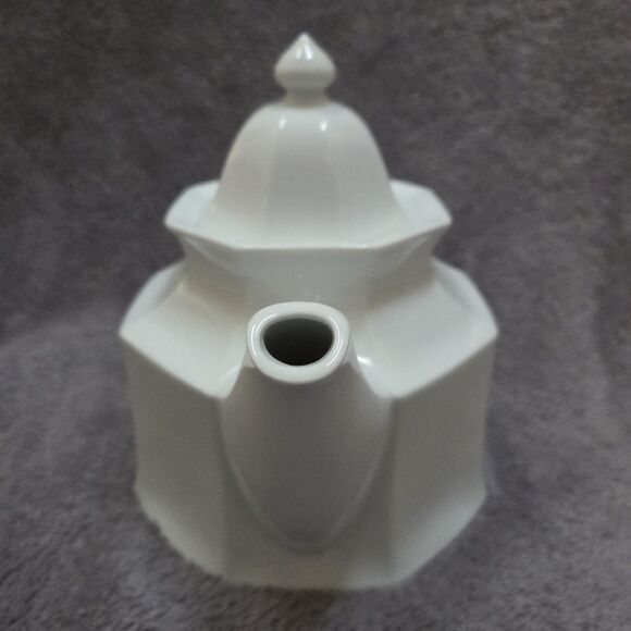 Savoir Vivre Maison Blanche Tea Coffee Pot White Octagon Shape Never Used - Picture 4 of 9